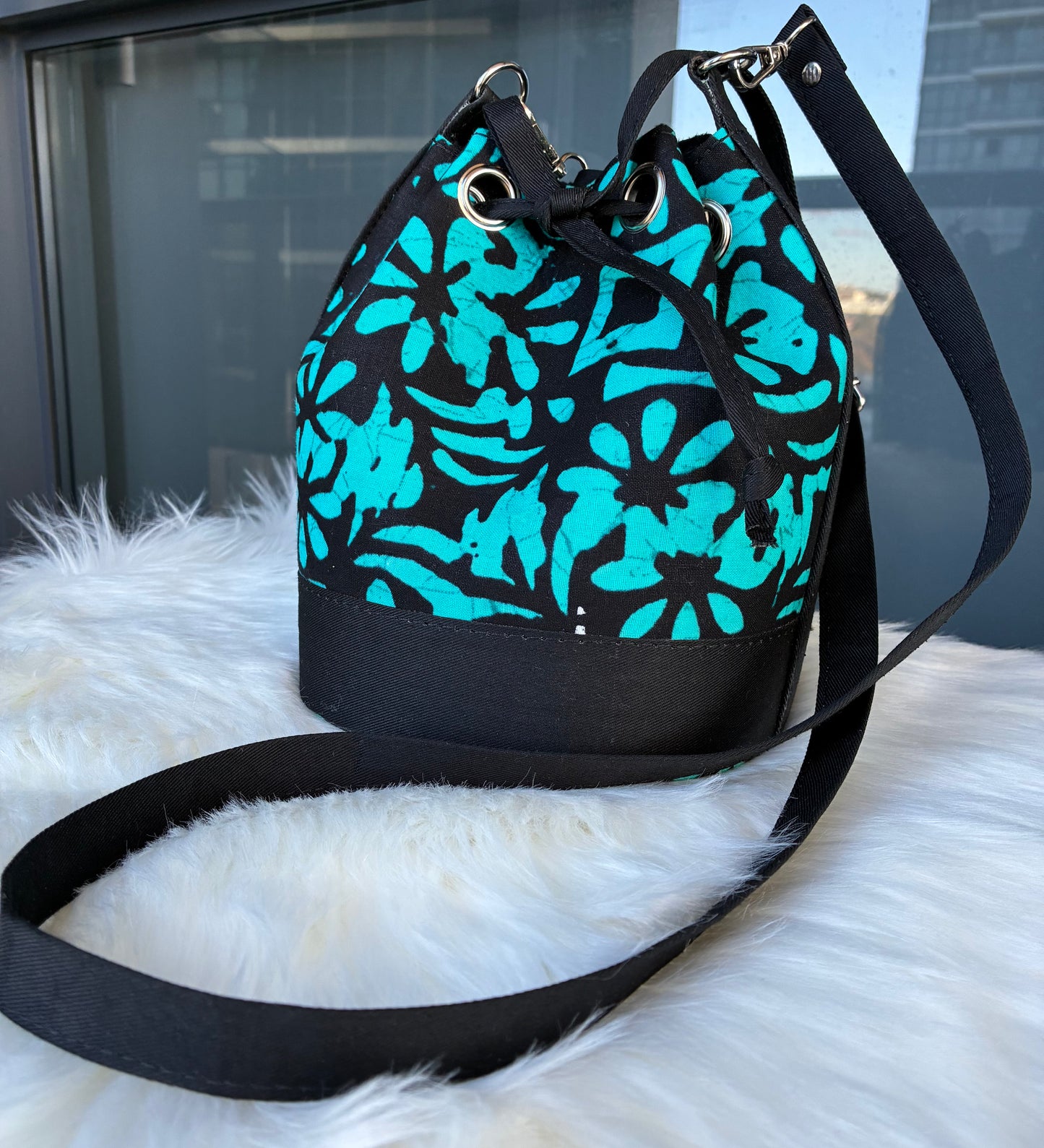 LATRE ANKARA BUCKET HANDBAG