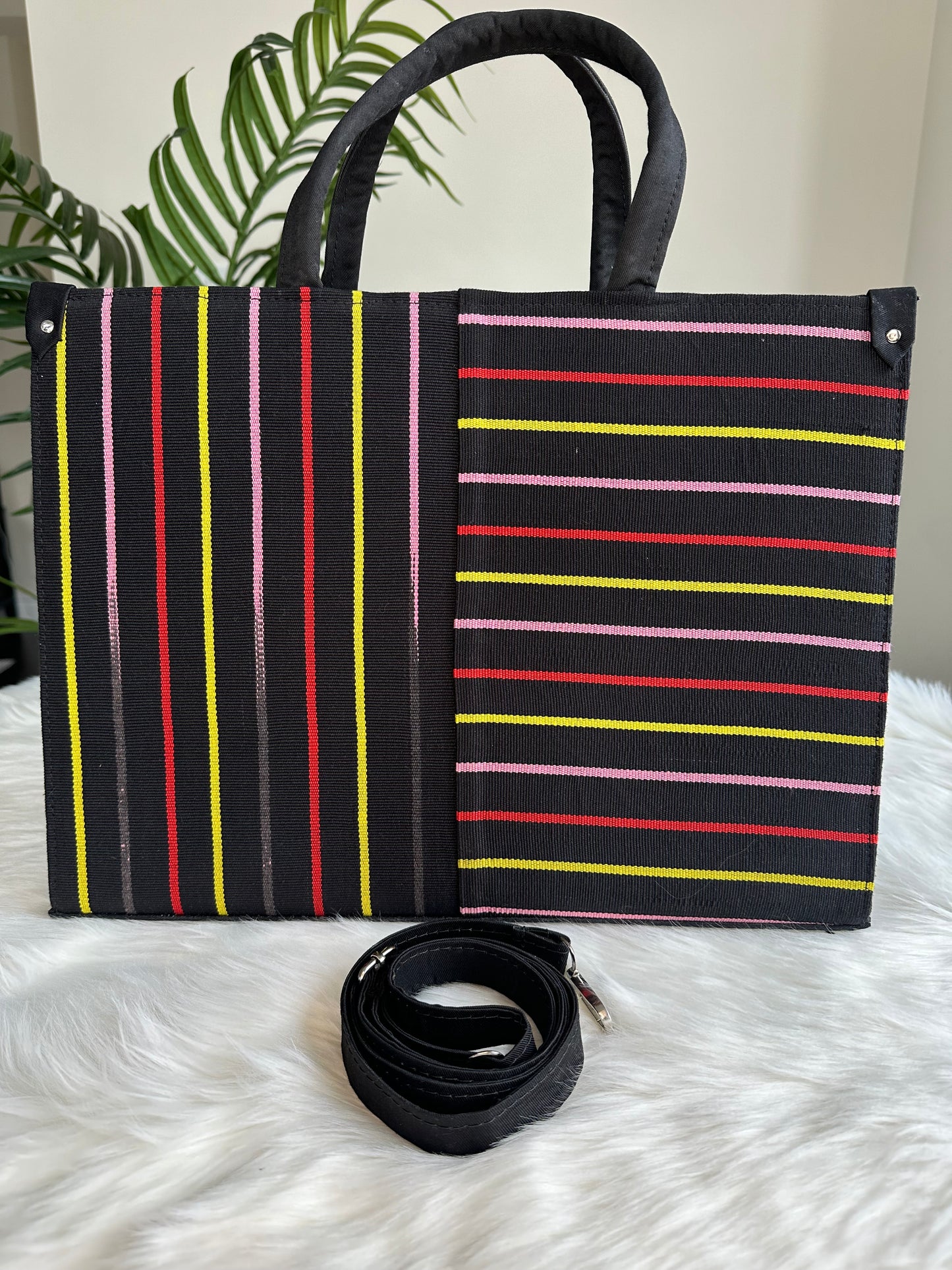 ASO OKE TOTE BAG