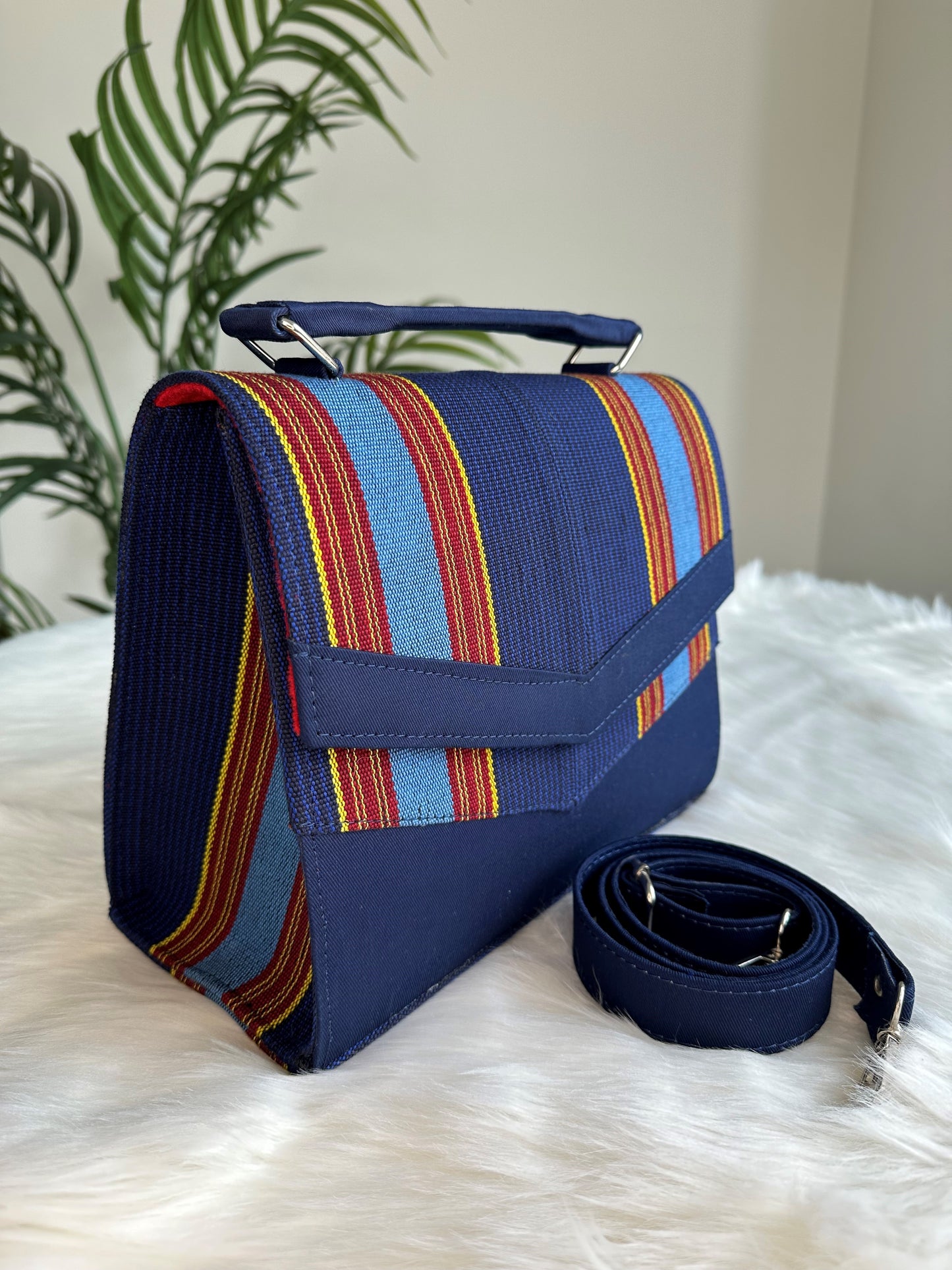 LATRE ASO OKE  BAG