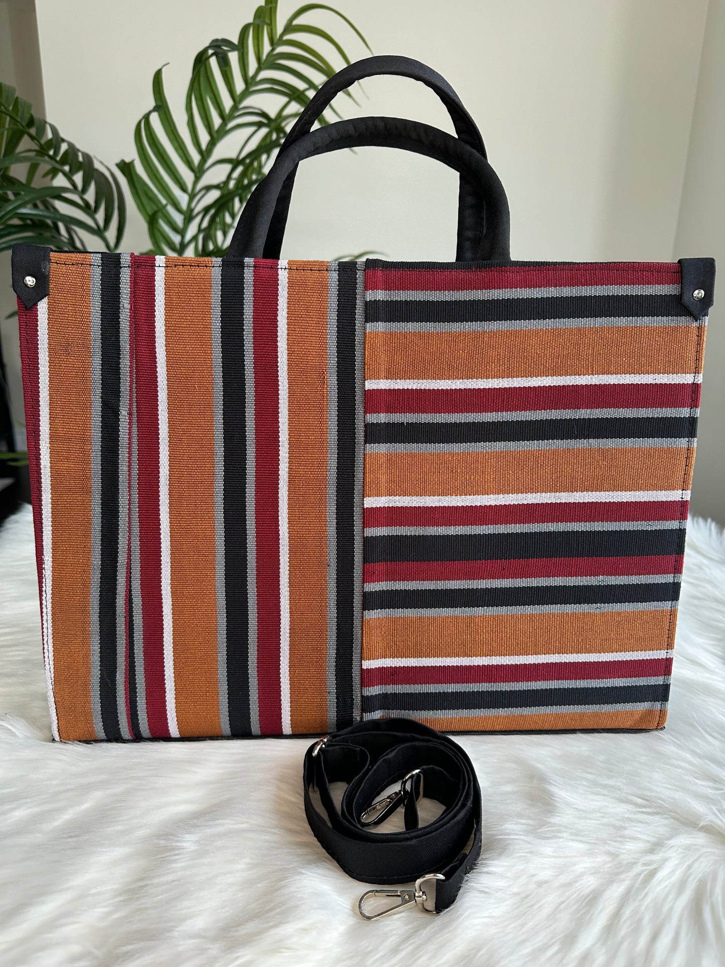 ASO OKE TOTE BAG