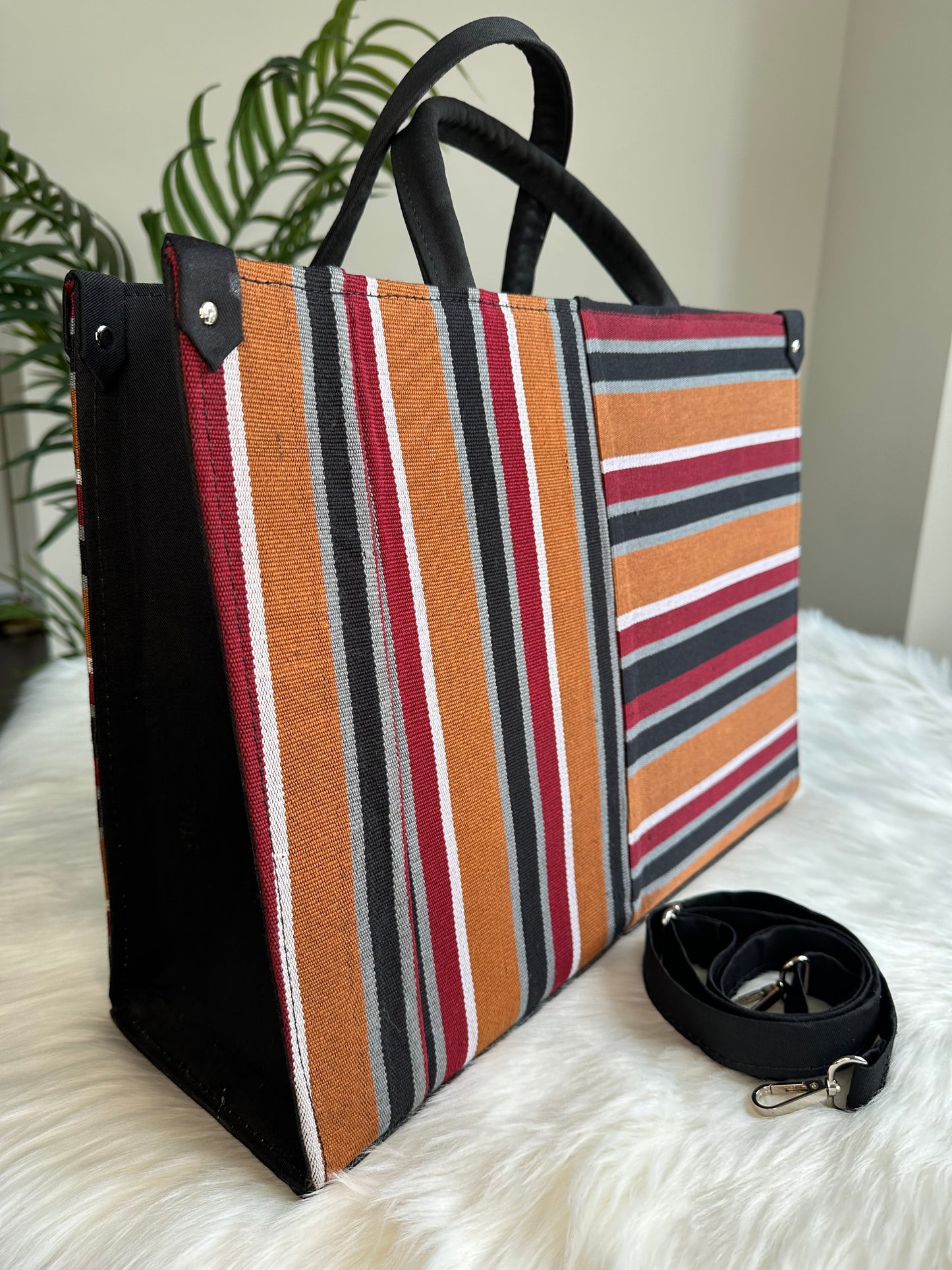 ASO OKE TOTE BAG