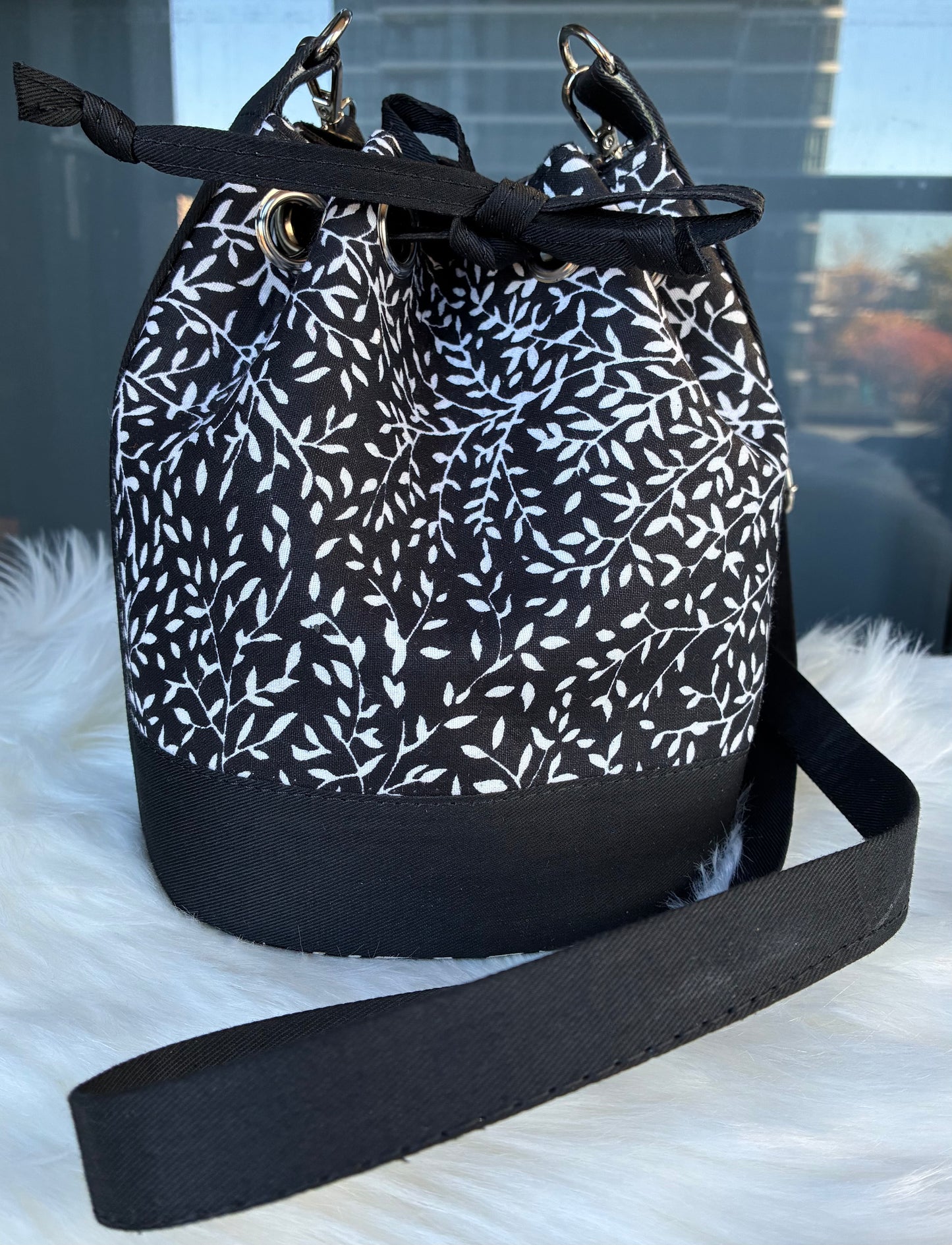 LATRE ANKARA BUCKET HANDBAG